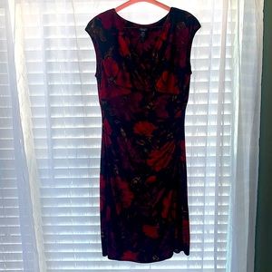 Figure flattering cocktail dress, size M.